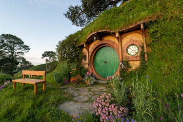 Expérience de la Terre du Milieu – plateau de tournage de Hobbiton et visite de la grotte de Glowworm
